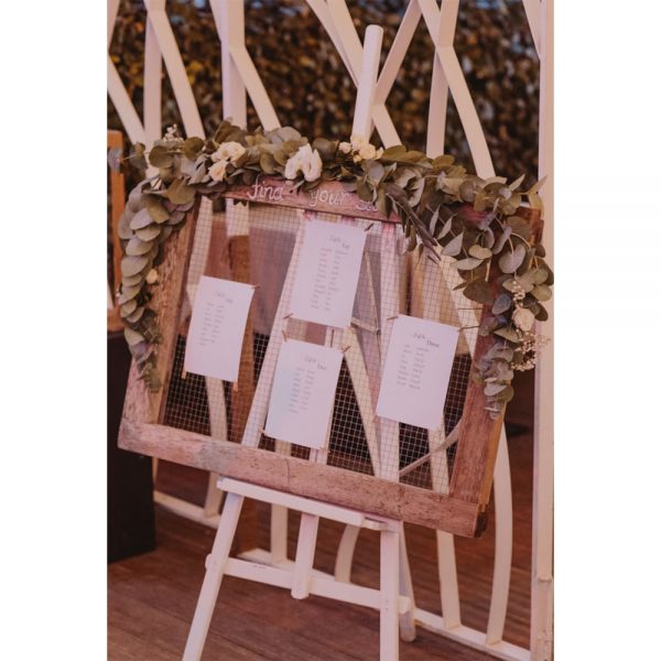 Rustic-Frame-with-printed-T