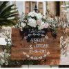 Wooden-Board-and-flowers