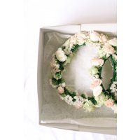 Haircrown with blush flowers